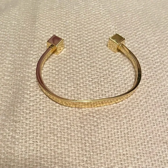 Gold tone jewelry set - Picture 3 of 6